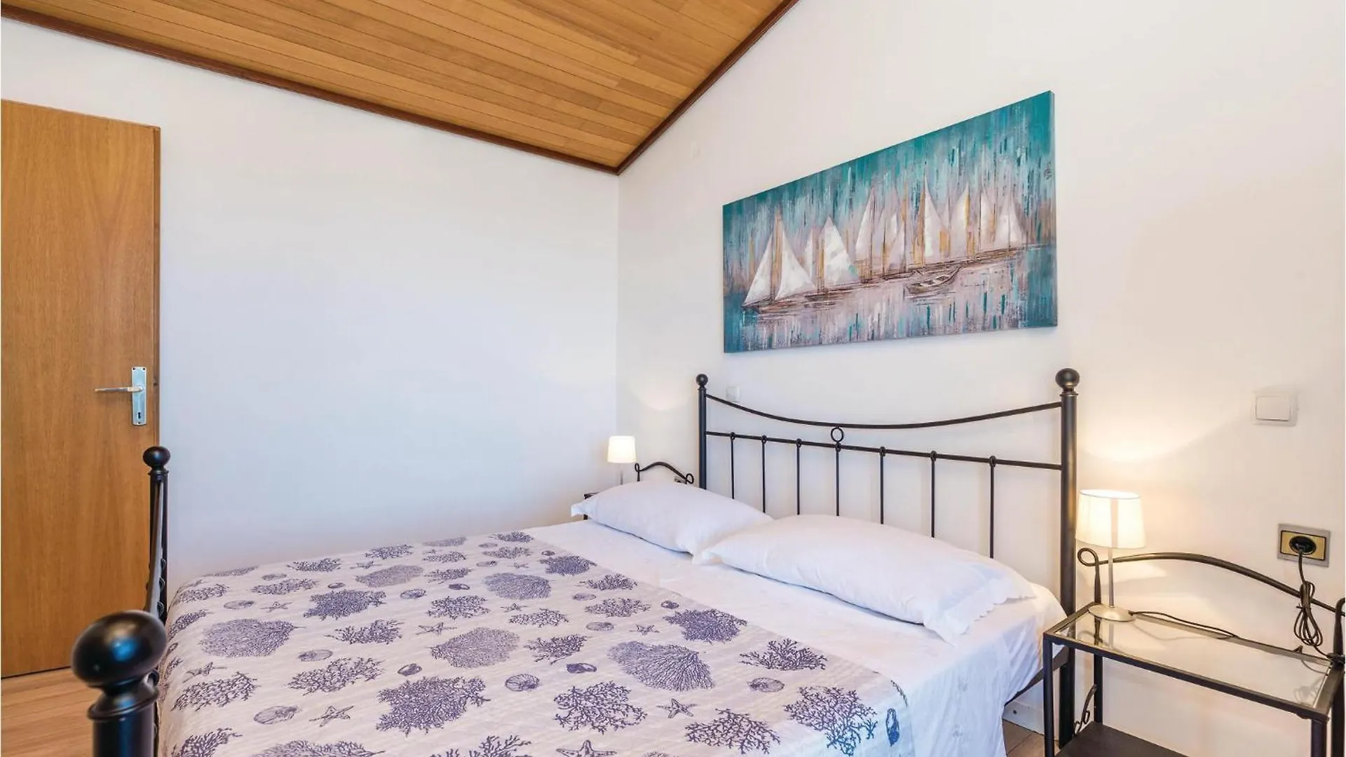 Gorgeous Apartment In Supetarska Draga With Wifi